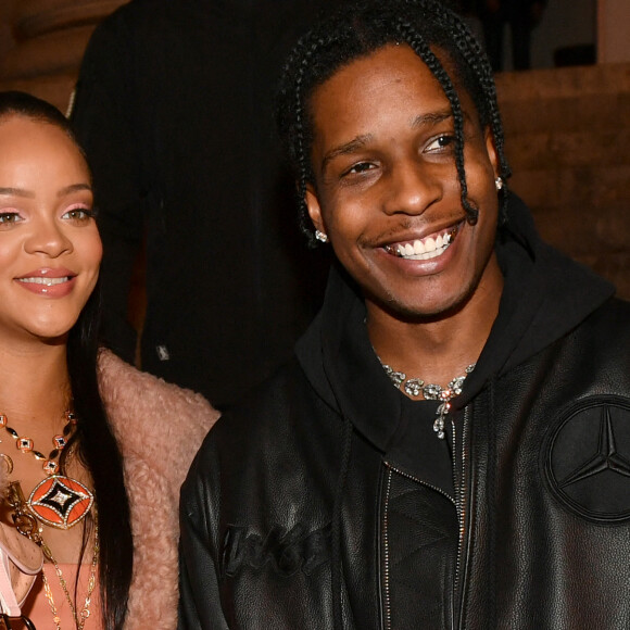 Rihanna (enceinte) et son compagnon ASAP Rocky - Défilé Off-White femme automne/hiver 2022-2023 à Paris. Le 28 février 2022. © Veeren / Christophe Clovis / Bestimage