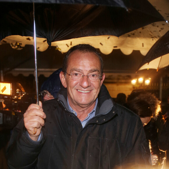 Jean-Pierre Pernaut inaugure le village de noel des Champs Elysees a Paris, le 20 novembre 2013.