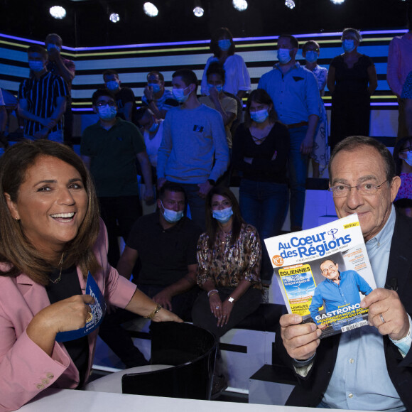 Exclusif - Valérie Bénaïm, Jean-Pierre Pernaut - L'émission TPMP (Touche pas à Mon Poste) diffusée en direct le 31 Aout 2021 sur C8, en présence de Jean-Pierre Pernaut venu presenter son magazine "Au Coeur des Régions" (bimestriel) avec le soutien de son épouse Nathalie Marquay-Pernaut - Paris le 31 Aout 2021 © Jack Tribeca / Bestimage