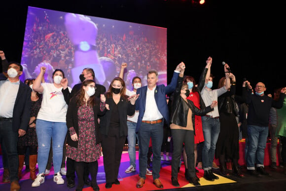 Fabien Roussel, Candidat du Parti communiste français à l'élection présidentielle, en meeting au Pin Galant à Mérignac (Gironde) le 1er Mars 2022.