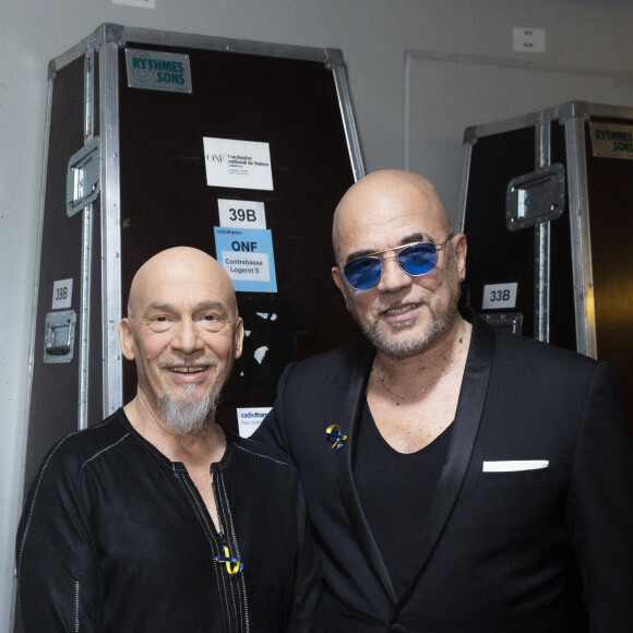 Exclusif - Florent Pagny, Pascal Obispo - Backstage de l'émission spéciale "Unis pour l'Ukraine" à la Maison de la Radio et de la Musique, diffusée en direct sur France 2 le 8 mars 2022. © Cyril Moreau / Jack Tribeca / Bestimage