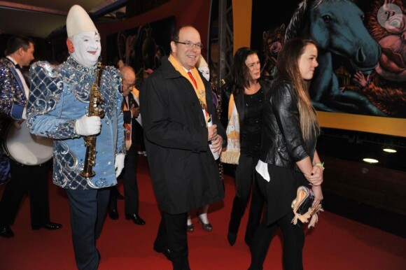 Albert, Stéphanie et Pauline à l'ouverture du Festival International du Cirque de Monte-Carlo. 14/01/2010
