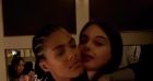 Deva Cassel et Tina Kunakey très proches lors d'un dîner pendant la Fashion Week