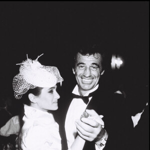 Archives - Jean-Paul Belmondo au mariage de sa fille Patricia, à Paris, en 1986.