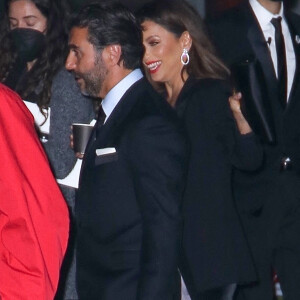 Eva Longoria et son mari Jose Baston - People à la sortie de la soirée de gala de l'Academy Museum of Motion Pictures à Los Angeles, le 25 septembre 2021. 
