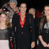 Stéphanie de Monaco assiste avec ses filles Pauline et Camille à la deuxième représentation du 34th Festival du cirque de Monte-Carlo, le 15 janvier 2010
