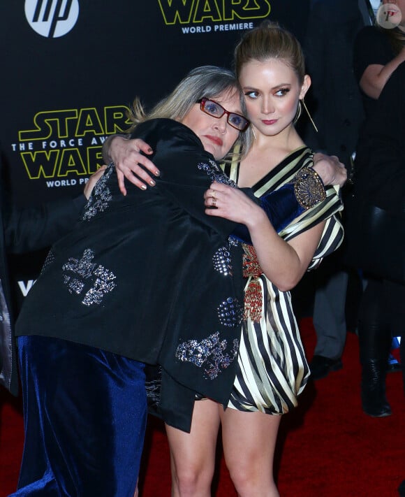 Carrie Fisher et sa fille Billie Lourd à la soirée "Star Wars: The Force Awakens" à Hollywood, le 14 décembre 2015.