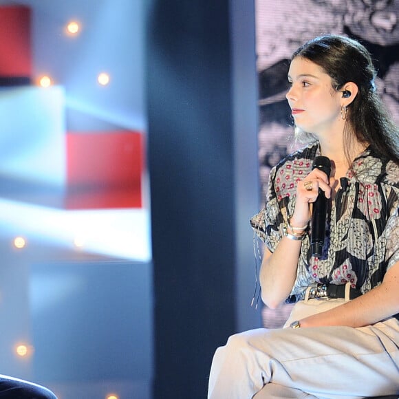 Alain Chamfort et sa fille Tess Le Govic - Enregistrement de l'émission "Vivement Dimanche" au Studio Gabriel à Paris, présentée par M.Drucker et diffusée le 3 mars sur France 2. Le 20 février 2019 © Guillaume Gaffiot / Bestimage 