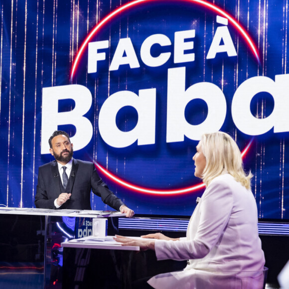 Exclusif - Marine Le Pen sur le plateau de l'émission "Face à Baba" diffusée en direct sur C8 le 16 mars 2022.