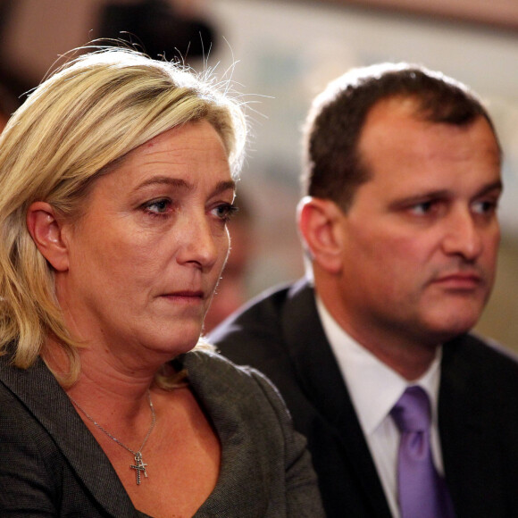 Marine Le Pen et Louis Aliot en 2011 à Paris
