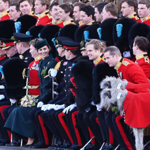 Le prince William et Kate Middleton visitent le 1er bataillon d'Irish Guards à l'occasion de la parade de la Saint-Patrick à Aldershot, le 17 mars 2022.