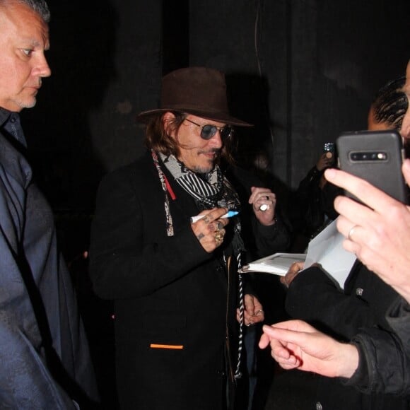 L'acteur Johnny Depp assiste à un concert caritatif à Hollywood, le 19 mars 2022.