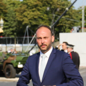 Marlene Schiappa et son mari Cedric Bruguiere - Défilé militaire du 14 Juillet sur les Champs-Elysées à Paris © Hamilton / Pool / Bestimage 