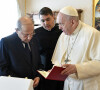 Le pape François reçoit le président de la République libanaise, Michel Aoun au Vatican à Rome, le 21 mars 2022. 