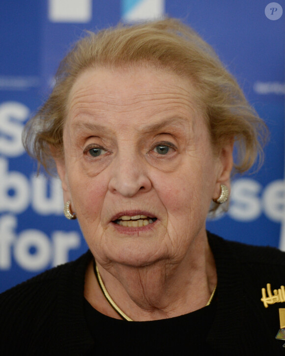 L'ancienne Secrétaire d'État des États-Unis, Madeleine Albright milite pour Hilary Clinton à Lake Worth, Floride, Etats-Unis, le 22 octobre 2016. 