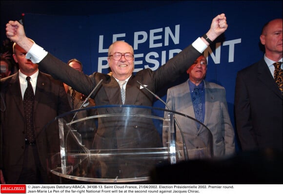 Jean-Marie Le Pen, en conférence après le premier tour des présidentielles de 2002