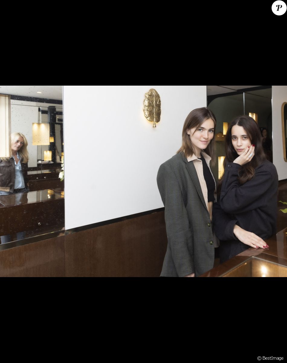 Exclusif - Mily Barbe, Iman Perez - Boutique Stone de Marie Poniatowski pendant la première édition du parcours Off Vendôme à Paris, le 24 mars 2022. © Jack Tribeca / Bestimage