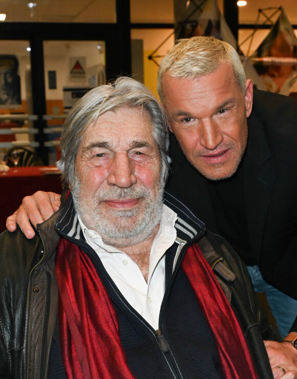 Jean-Pierre Castaldi et son fils Benjamin Castaldi - Vernissage de l'exposition Jean Gabin à l'Espace Landowski / Musée des Années 30 à Boulogne-Billancourt le 8 mars 2022. © Coadic Guirev/Bestimage