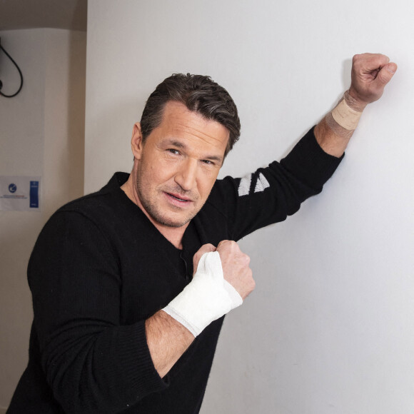 Exclusif - Benjamin Castaldi (la main bandée suite à une brulure grave) - Backstage de l'enregistrement de l'émission "A prendre ou à laisser" (APOAL), et de "Touche Pas à Mon Poste" (TPMP), présentée par C.Hanouna et diffusée en direct sur C8 le 20 janvier © Jack Tribeca / Bestimage 