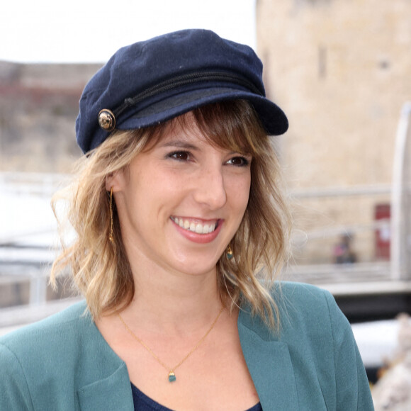 Léa François au photocall de la série "Plus belle la vie" lors de la 23ème édition du Festival de la Fiction tv de la Rochelle 2021, à La Rochelle, France, le 18 septembre 2021. © Jean-Marc LHomer/Bestimage 