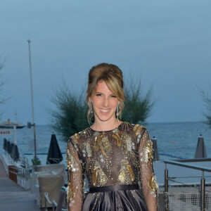 Léa François (longue robe fenfu en satin noir rebrodée au buste Christophe Guillarmé, boucles d'oreilles Helena Joy Paris et pochette Carmen Steffens) durant l'After Party au Monte Carlo Beach après la soirée d'ouverture du 60eme Festival de Télévision de Monte-Carlo à Roquebrune Cap Martin, le 18 juin 2021. © Bruno Bébert/Bestimage 