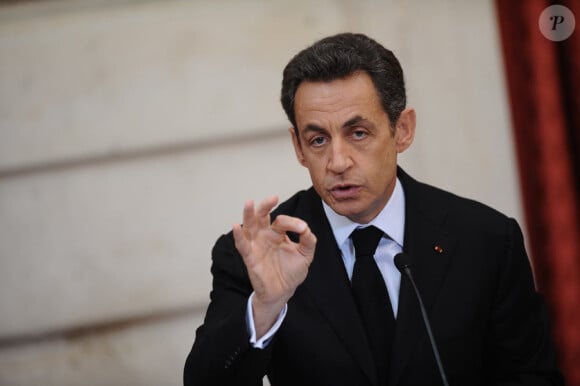 Nicolas Sarkozy, accro à Facebook