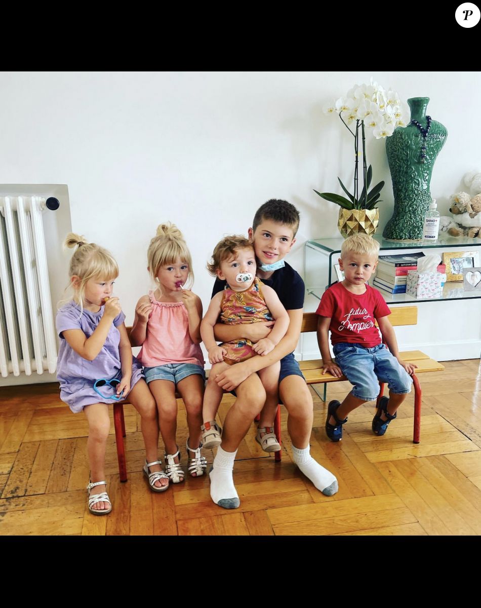 Florie Galli (Familles nombreuses, la vie en XXL) est la maman de cinq enfants, dont des triplés - Instagram