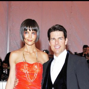 Katie Holmes et Tom Cruise lors d'une soirée de gala au Metropolitan Museum de New York