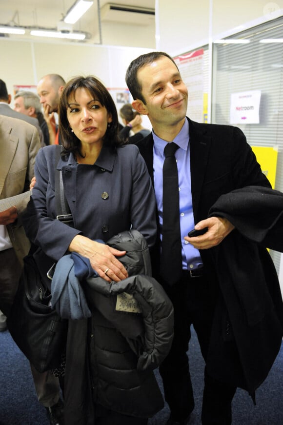 Anne Hidalgo et Benoît Hamon dans le quartier général de Jean-Paul Huchon pour les élections régionales le 14 mars 2010