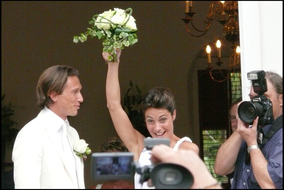 Alessandra Sublet, photo de son mariage avec Thomas : robe très ouverte et cérémonie idyllique à Saint Barthelemy