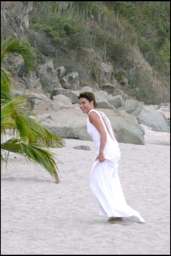 Alessandra Sublet, photo de son mariage avec Thomas : robe très ouverte et cérémonie idyllique à Saint Barthelemy