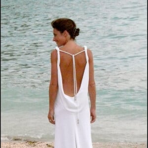 Alessandra Sublet, photo de son mariage avec Thomas : robe très ouverte et cérémonie idyllique à Saint Barthelemy