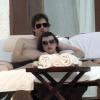 Milla Jovoviche et son mari Paul Anderson se détendent en vacances à Los Cabos au Mexique le 5 janvier 2010