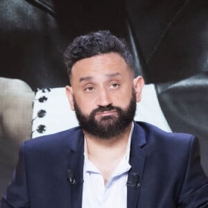 Exclusif - Cyril Hanouna sur le plateau de l'émission Touche pas à mon poste (TPMP) diffusée en direct sur C8 le 21 mars 2022. © Jack Tribeca / Bestimage 