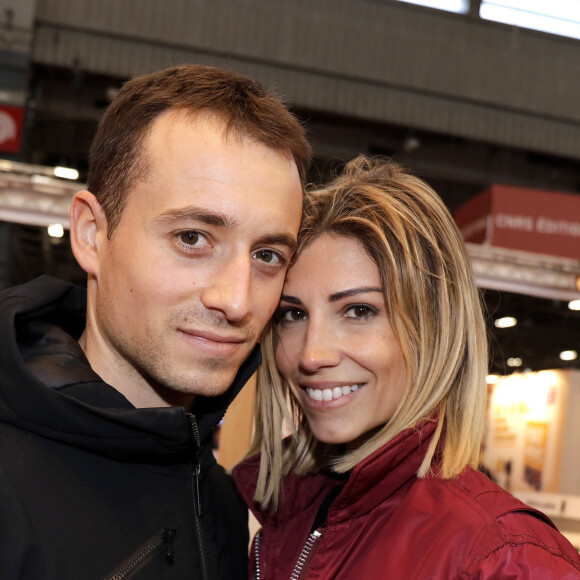 Hugo Clément et sa compagne Alexandra Rosenfeld (Miss France 2006) - Salon du livre de Paris le 16 mars 2019. © Cédric Perrin/Bestimage