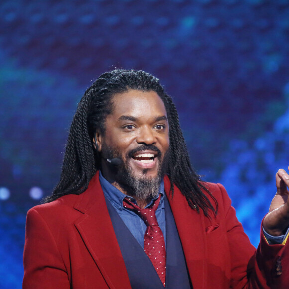 Anthony Kavanagh - Enregistrement de l'émission "DiCaire Show" à Paris. Le 7 mars 2016. © Denis Guignebourg / Bestimage
