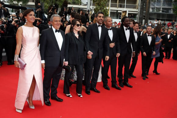 Isabelle De Araujo, Christian Clavier, Chantal Lauby, Ary Abittan, Medi Sadoun, Noom Diawara - Montée des marches du film "Jimmy's Hall" lors du 67e Festival de Cannes. Le 22 mai 2014.
