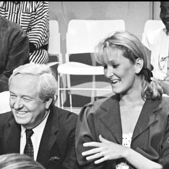 Jean-Marie Le Pen et ses filles Marie-Caroline et Marine sur le plateau de L'Heure de vérité en 1987