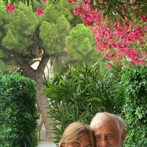 Jean-Paul Belmondo avec sa fille Stella en juillet 2020.