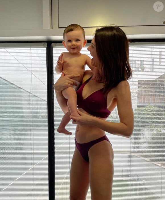 Alice Detollenaere a le courage d'afficher son corps après une double ablation des seins. @ Instagram / Alice Detollenaere