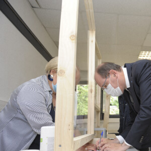 Le Premier ministre, Jean Castex vote pour les élections départementales et régionales à Prades, France, le 20 juin 2021