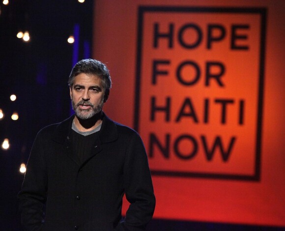 George Clooney à Los Angeles pendant le Téléthon pour Haïti organisé le 22 janvier par George Clooney et Wyclef Jean.