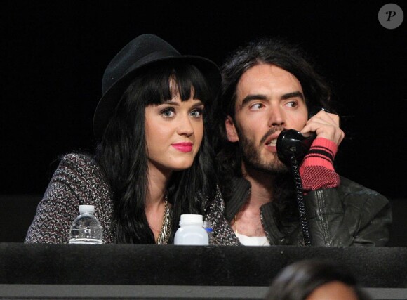Katy Perry et Russell Brand à Los Angeles pendant le Téléthon pour Haïti organisé le 22 janvier par George Clooney et Wyclef Jean.