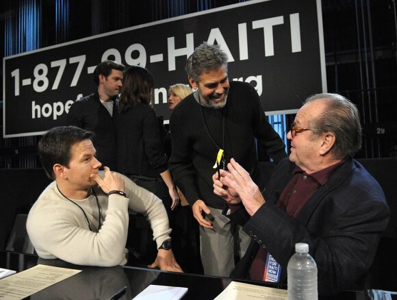 George Clooney, Mark Wahlberg et Jack Nicholson à Los Angeles pendant le Téléthon pour Haïti organisé le 22 janvier par George Clooney et Wyclef Jean.