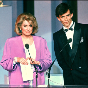 Archives - Catherine Deneuve et son fils Christian Vadim lors de la cérémonie des César en 1985.