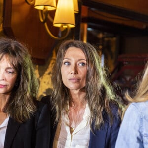 Laura Smet - Remise du prix littéraire "La Closerie des Lilas" à la Closerie des Lilas à Paris le 12 avril 2022 © Pierre Perusseau/Bestimage