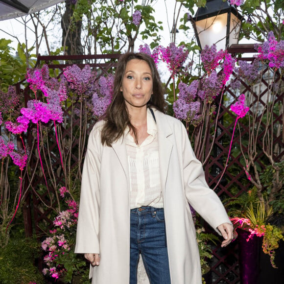 Laura Smet - Remise du prix littéraire "La Closerie des Lilas" à la Closerie des Lilas à Paris le 12 avril 2022 © Pierre Perusseau/Bestimage