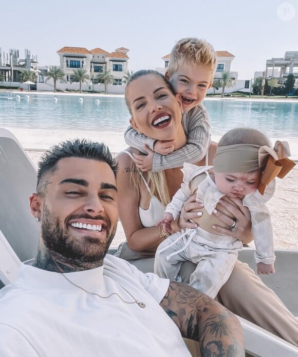 Jessica Thivenin et Thibault Garcia, couple amoureux et comblé par leurs deux enfants Maylone et Leewane.