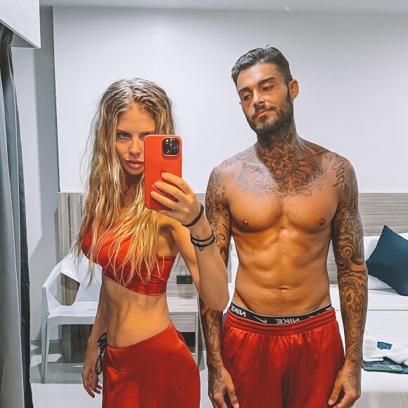 Jessica Thivenin et Thibault Garcia, couple amoureux et comblé par leurs deux enfants Maylone et Leewane.