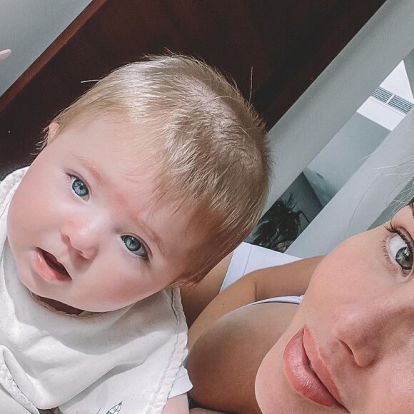 Jessica Thivenin et Thibault Garcia, couple amoureux et comblé par leurs deux enfants Maylone et Leewane.